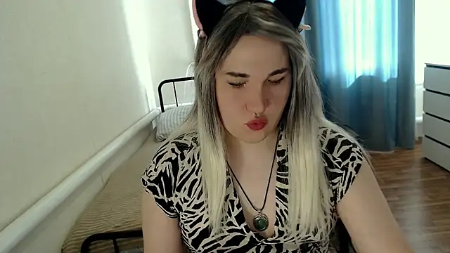 Snapshot of EvaMiron chatting on 07.01.26 EvaMiron online show from 07.01.26