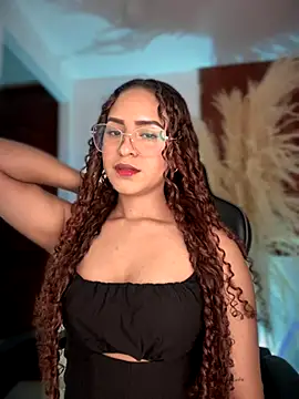 Snapshot of gretta_kler1 chatting on 12.03.25 gretta kler1 online show from 12.03.25