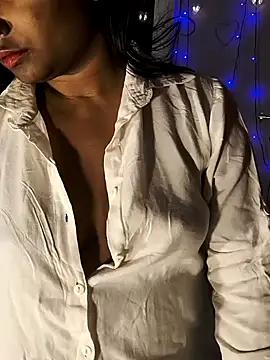 Snapshot of FANTASY_QUEEN_07 chatting on 02.23.25 FANTASY QUEEN 07 online show from 02.23.25