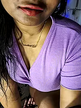 Snapshot of FANTASY_QUEEN_07 chatting on 02.26.25 FANTASY QUEEN 07 online show from 02.26.25