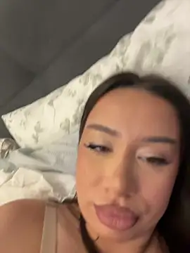 deliaroyal online show from 11.16.25