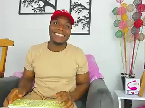 Snapshot of bigcock_latin1 chatting on 02.18.25 bigcock latin1 online show from 02.18.25