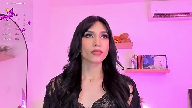 Snapshot of rose_saenz chatting on 12.15.24 rose saenz online show from 12.15.24