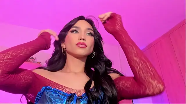 Snapshot of rose_saenz chatting on 11.19.25 rose saenz online show from 11.19.25