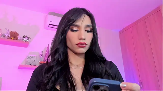 Snapshot of rose_saenz chatting on 12.14.25 rose saenz online show from 12.14.25