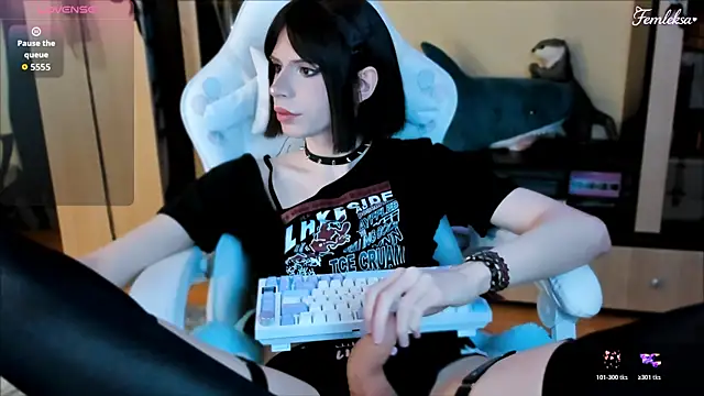 Snapshot of FemAlexa_ chatting on 04.24.26 FemAlexa online show from 04.24.26