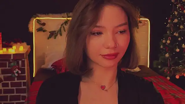 Snapshot of SandraBoyl chatting on 12.02.25 SandraBoyl online show from 12.02.25