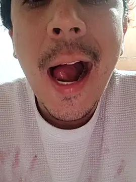 Snapshot of Rejy1992 chatting on 02.14.25 Rejy1992 online show from 02.14.25