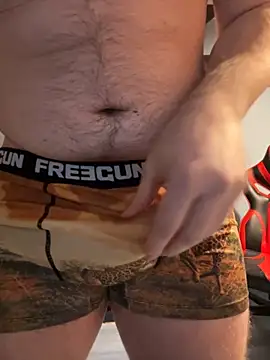 Snapshot of youlo71 chatting on 11.08.25 youlo71 online show from 11.08.25