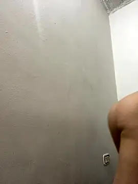 Snapshot of florchu7 chatting on 11.01.25 florchu7 online show from 11.01.25