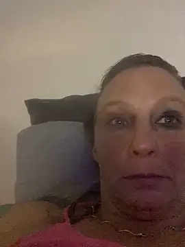 Snapshot of Everlyrose27 chatting on 12.05.24 Everlyrose27 online show from 12.05.24