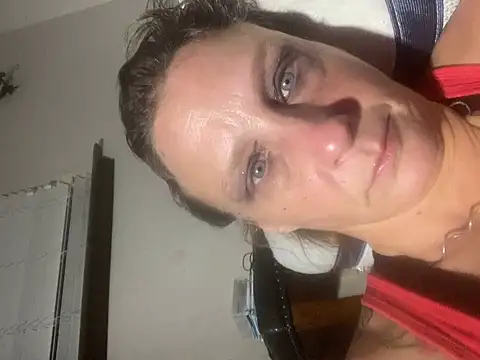 Snapshot of Everlyrose27 chatting on 12.08.24 Everlyrose27 online show from 12.08.24