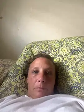 Snapshot of Everlyrose27 chatting on 09.13.25 Everlyrose27 online show from 09.13.25