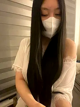 Snapshot of MEOW_MEO chatting on 09.18.25 MEOW MEO online show from 09.18.25