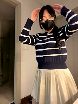 Snapshot of MEOW_MEO chatting on 11.21.25 MEOW MEO online show from 11.21.25