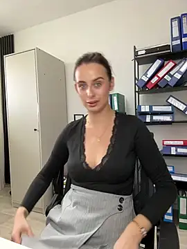 Hii Lolla online show from 03.21.25