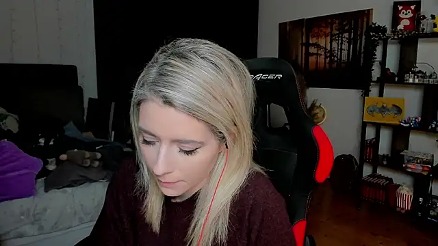 Lisaonthemoon online show from 02.20.26