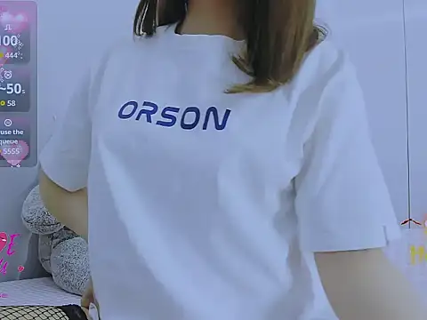 Snapshot of Linh_diudang chatting on 11.15.25 Linh diudang online show from 11.15.25