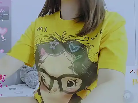 Snapshot of Linh_diudang chatting on 11.21.25 Linh diudang online show from 11.21.25