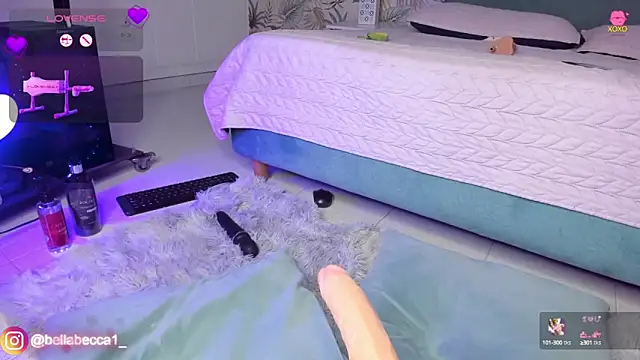 Snapshot of bellaa_becca chatting on 03.19.25 bellaa becca online show from 03.19.25