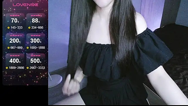 Snapshot of _Viviann_ chatting on 03.03.25 Viviann online show from 03.03.25