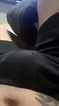 Snapshot of dredre1069 chatting on 12.10.24 dredre1069 online show from 12.10.24