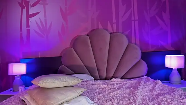 Lezy  online show from 01.20.25