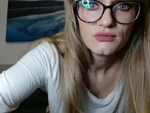 Snapshot of hotjessyca chatting on 03.20.25 hotjessyca online show from 03.20.25