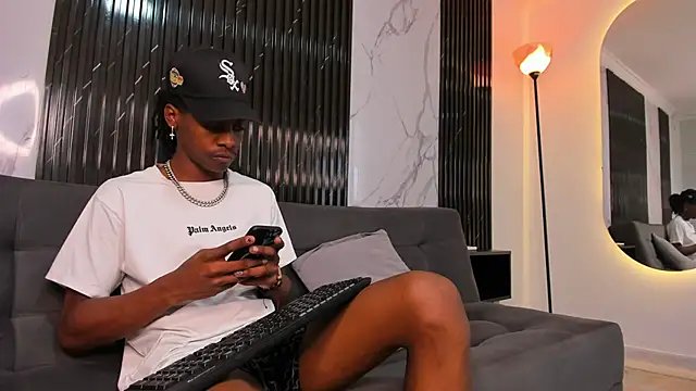 Snapshot of BRYXXXON1 chatting on 12.05.24 BRYXXXON1 online show from 12.05.24