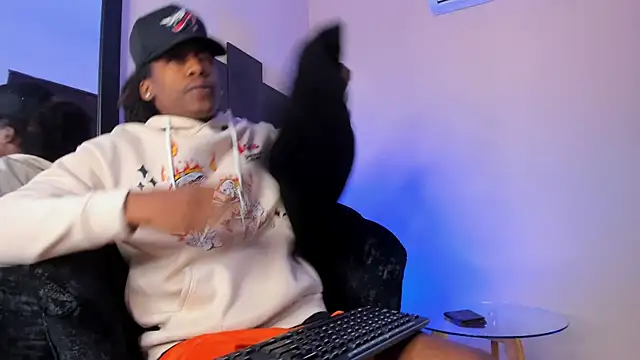 Snapshot of BRYXXXON1 chatting on 03.07.25 BRYXXXON1 online show from 03.07.25