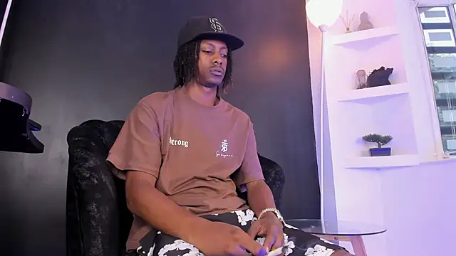 Snapshot of BRYXXXON1 chatting on 03.22.25 BRYXXXON1 online show from 03.22.25