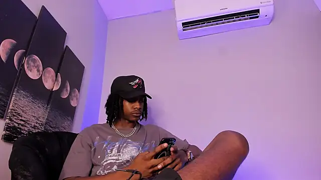 Snapshot of BRYXXXON1 chatting on 09.11.25 BRYXXXON1 online show from 09.11.25