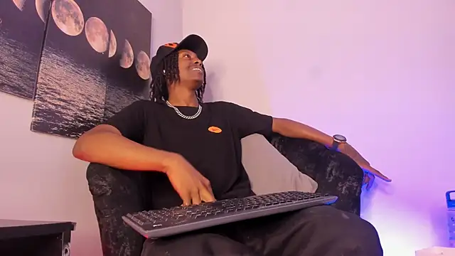 Snapshot of BRYXXXON1 chatting on 09.15.25 BRYXXXON1 online show from 09.15.25