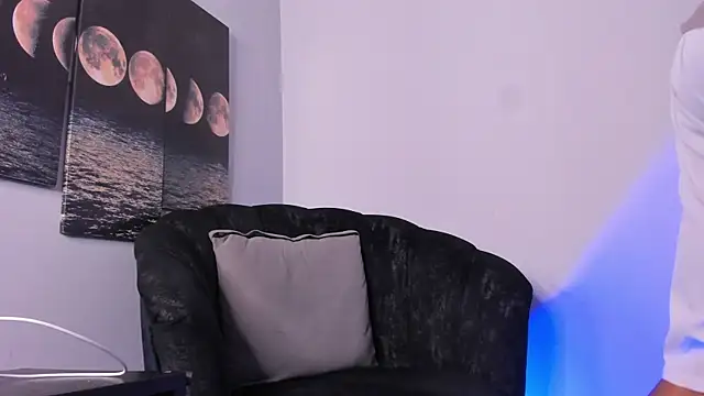 Snapshot of BRYXXXON1 chatting on 10.02.25 BRYXXXON1 online show from 10.02.25