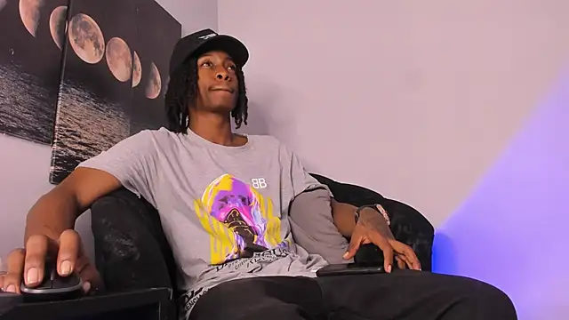 Snapshot of BRYXXXON1 chatting on 10.03.25 BRYXXXON1 online show from 10.03.25