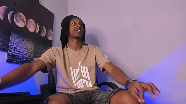 Snapshot of BRYXXXON1 chatting on 10.04.25 BRYXXXON1 online show from 10.04.25