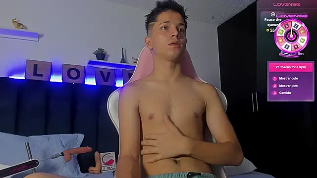 Issac james  online show from 03.18.25