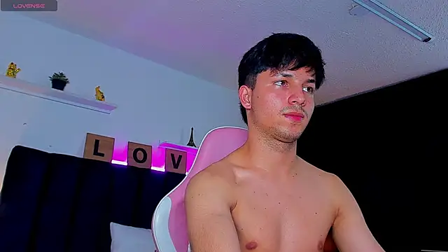 Issac james  online show from 09.14.25