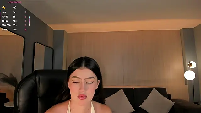 Snapshot of PaulinaSantos_ chatting on 10.13.25 PaulinaSantos  online show from 10.13.25