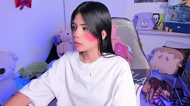 Snapshot of cutestephuwu chatting on 10.17.25 cutestephuwu online show from 10.17.25