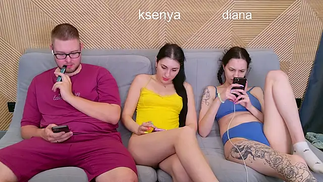 Snapshot of Ksenny chatting on 06.18.26 Ksenny online show from 06.18.26