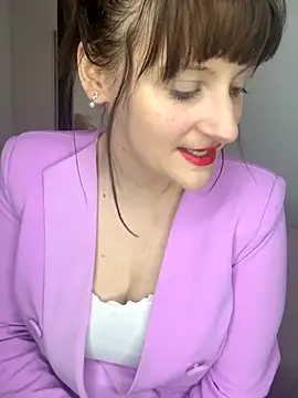 victoirenextdoor online show from 10.19.25