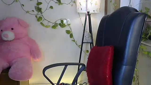 Snapshot of Black_cat_cutie chatting on 06.29.26 Black cat cutie online show from 06.29.26