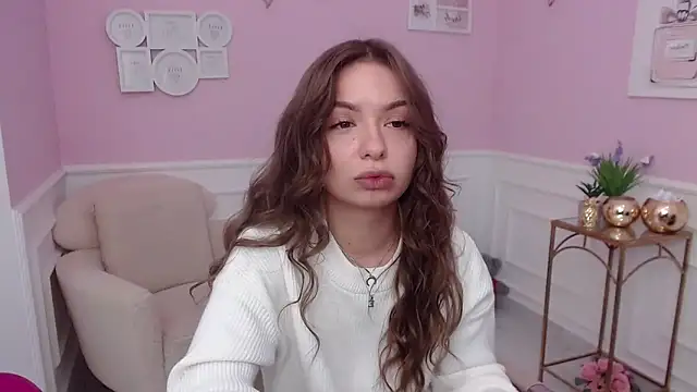 LucySkilar online show from 10.09.25