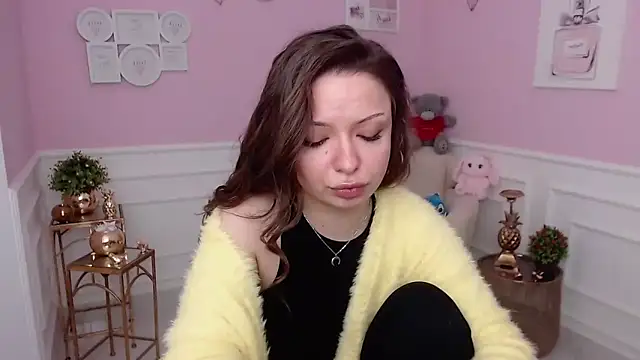 LucySkilar online show from 02.24.26