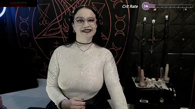 Evil Queen 666 online show from 12.12.24