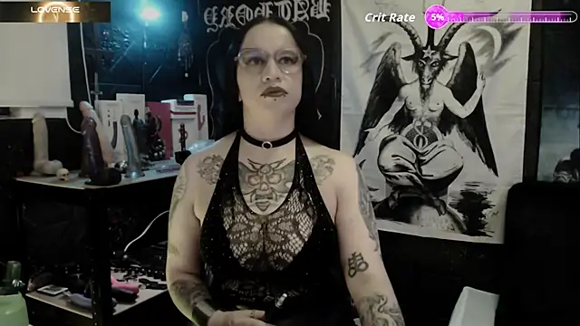 Evil Queen 666 online show from 09.30.25
