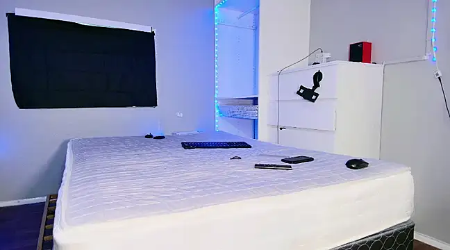 Snapshot of THICKwithDICKK chatting on 03.08.25 THICKwithDICKK online show from 03.08.25