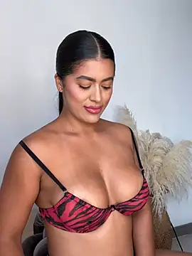 MelissaWaltton online show from 02.10.25