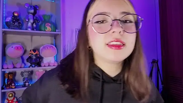 EmilyMiller  online show from 09.17.25